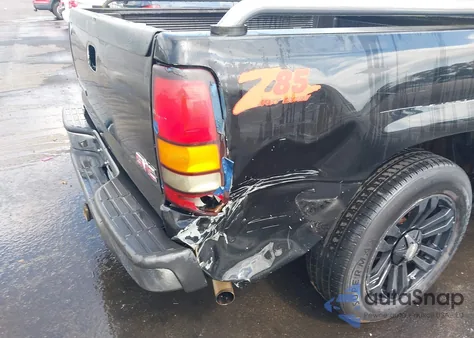 2004 GMC Sierra 1500 Sle z USA, uszkodzony, nr VIN 2GTEC19T741374423